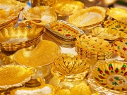 Điểm tin s&aacute;ng: Gi&aacute; v&agrave;ng treo ở mức cao, chờ bầu cử giữa kỳ ở Mỹ