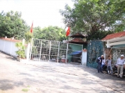 Kiểm tra th&aacute;o dỡ biệt phủ rừng Hải V&acirc;n: C&aacute;n bộ chỉ biết...đứng nh&igrave;n