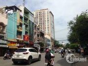 Bất đọng sản 24h: Người mua nh&agrave; đi&ecirc;u đứng v&igrave; chủ đầu tư