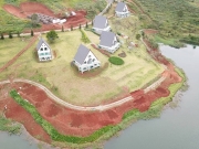 H&agrave;ng chục nh&agrave; gỗ &ldquo;bức tử&rdquo; hồ Tuyền L&acirc;m: Doanh nghiệp tự nguyện di dời