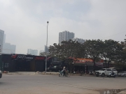 Ngang nhi&ecirc;n x&acirc;y dựng nh&agrave; xưởng, b&atilde;i xe kh&ocirc;ng ph&eacute;p tr&ecirc;n đất dự &aacute;n ở phường Dịch Vọng