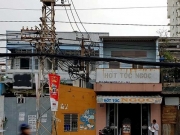 Nguy cơ mất đất c&ocirc;ng v&igrave; chuyển nhượng l&ograve;ng v&ograve;ng