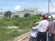 Si&ecirc;u lừa xuất hiện, đất c&ocirc;ng vi&ecirc;n bị 'xẻ thịt' đem b&aacute;n