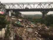 Giải tỏa c&aacute;c c&ocirc;ng tr&igrave;nh lấn chiếm bờ vở s&ocirc;ng Hồng