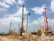 Nhộn nhịp đại c&ocirc;ng trường Vincity