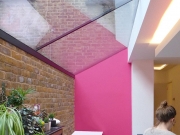 Màu hồng - xu hướng trang trí cho phòng bếp hiện đại